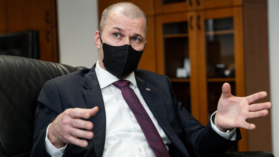 Prezident Policajného zboru Slovenskej republiky Peter Kovařík pri rozhovore v Bratislave.