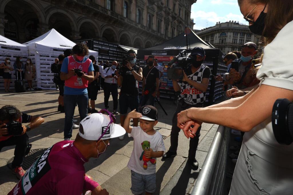 Doteraz Sagan s bývalou partnerkou Katarínou synčeka neukazovali verejnosti, na záver Giro d‘Italia však urobili výnimku. Marlon prekvapil svojho otca po záverečnej etape Gira.