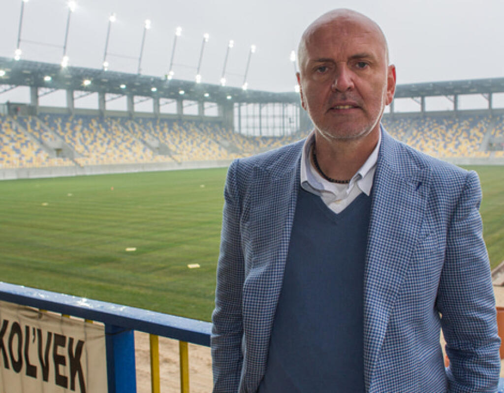 Oszkár Világi hovorí, že keby s tým prišli odborníci skôr, veľa ľudí by sa dalo už dávno zaočkovať.