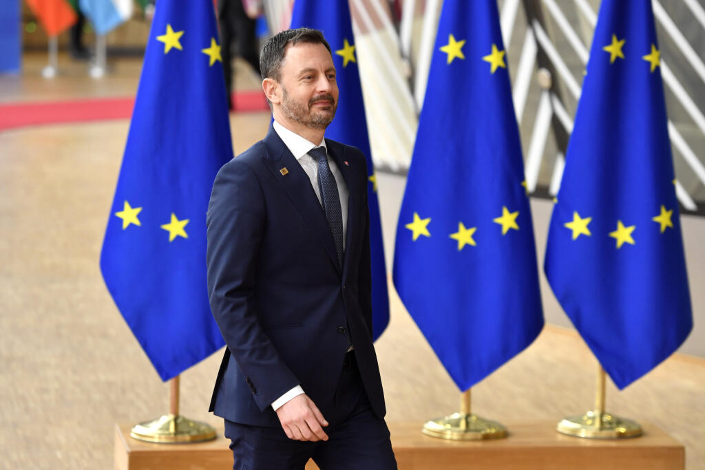 WA 52 Brusel - Slovenský premiér Eduard Heger  prichádza na dvojdňový summit EÚ v Bruseli vo štvrtok 23. marca 2023. Ústrednou témou dvojdňového summitu je posilnenie konkurencieschopnosti EÚ. Hovoriť budú aj o Ukrajine, spoločnej obrane, obchodnej politike a reforme hospodárskeho riadenia. FOTO TASR/AP 

Slovakia's Prime Minister Eduard Heger arrives for an EU summit at the European Council building in Brussels, Thursday, March 23, 2023. European Union leaders meet Thursday for a two-day summit
