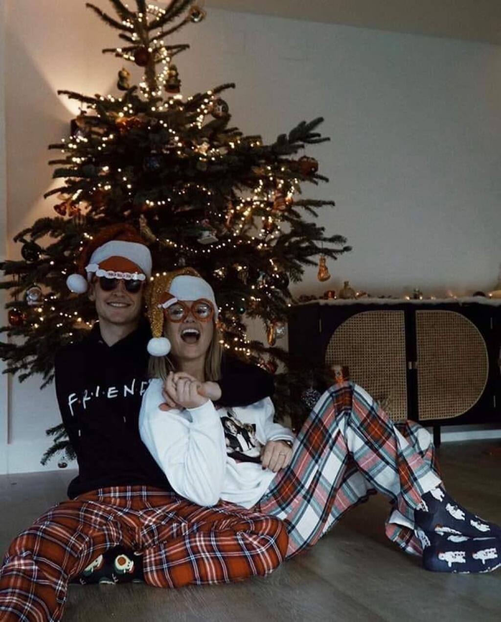 Holanďan de Jong po boku svojej priateľky