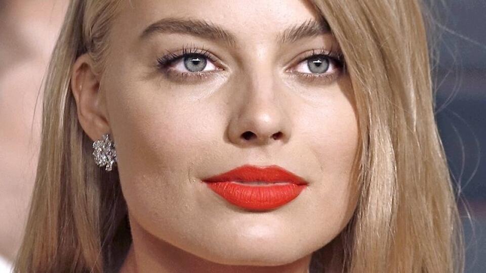 Margot Robbie (26)