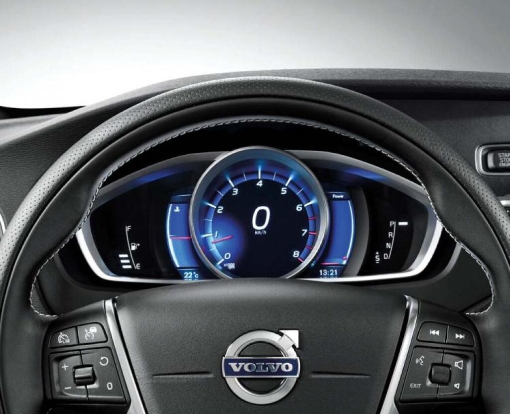 TREND test Volvo V40 D4 Kinetic R-Design