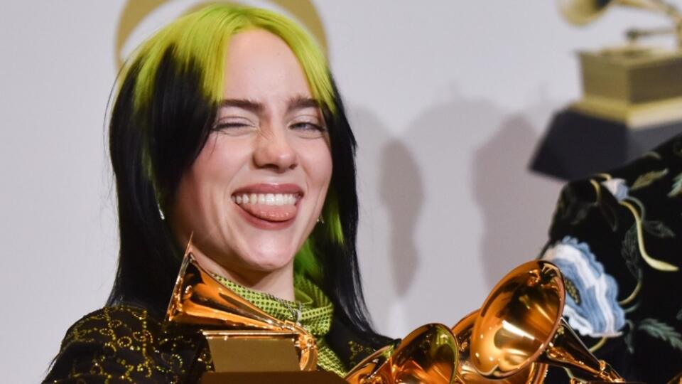 Billie Eilish prevalcovala všetky celebrity a domov si odniesla 5 cien.