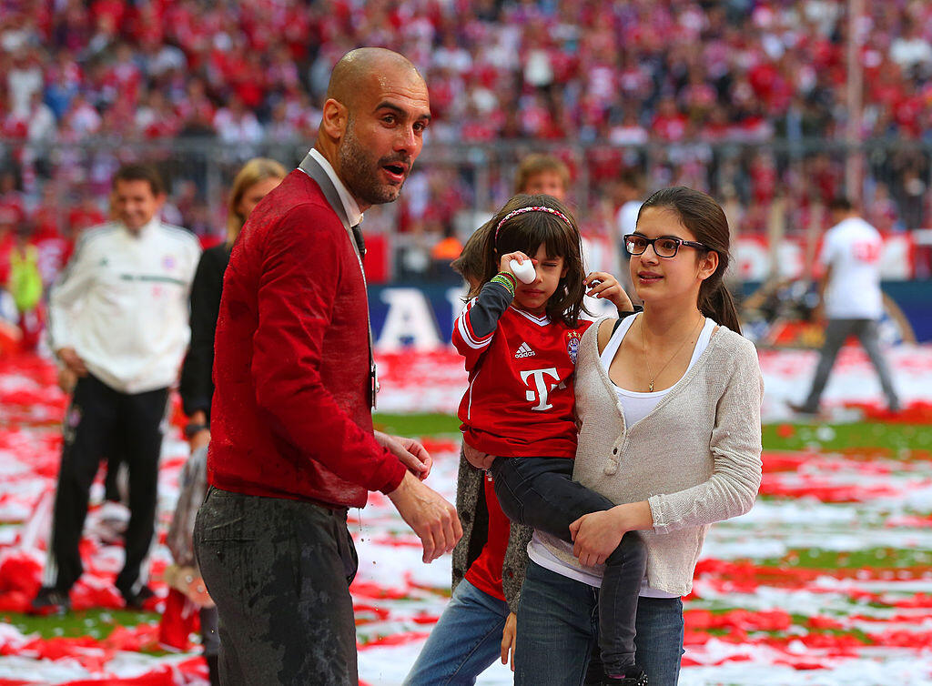 Pep Guardiola s dcérami Valentinou a Mariou v roku 2016.