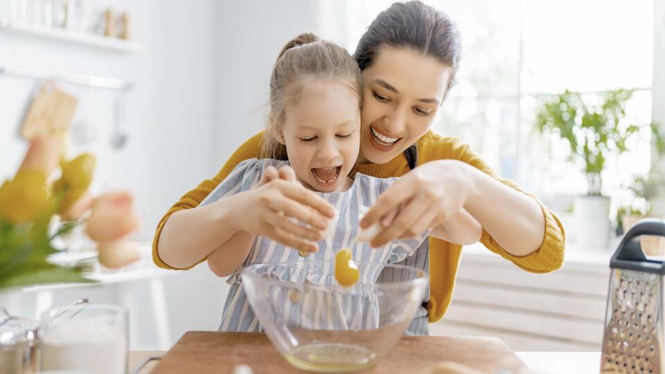 Happy,Loving,Family,Are,Preparing,Bakery,Together.,Mother,And,Child