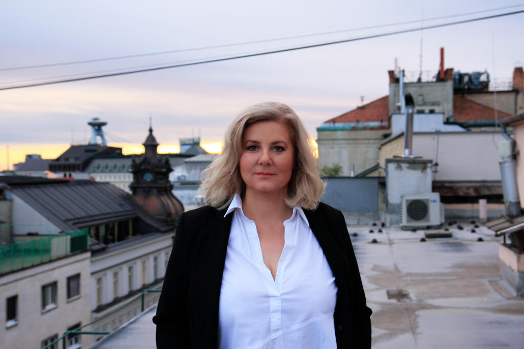 Monika Mahutova