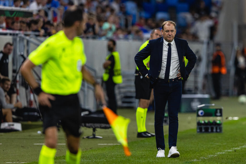 Na snímke Vladimír Weiss počas zápasu F skupiny Európskej konferenčnej ligy medzi ŠK Slovan Bratislava a FC Kodaň.