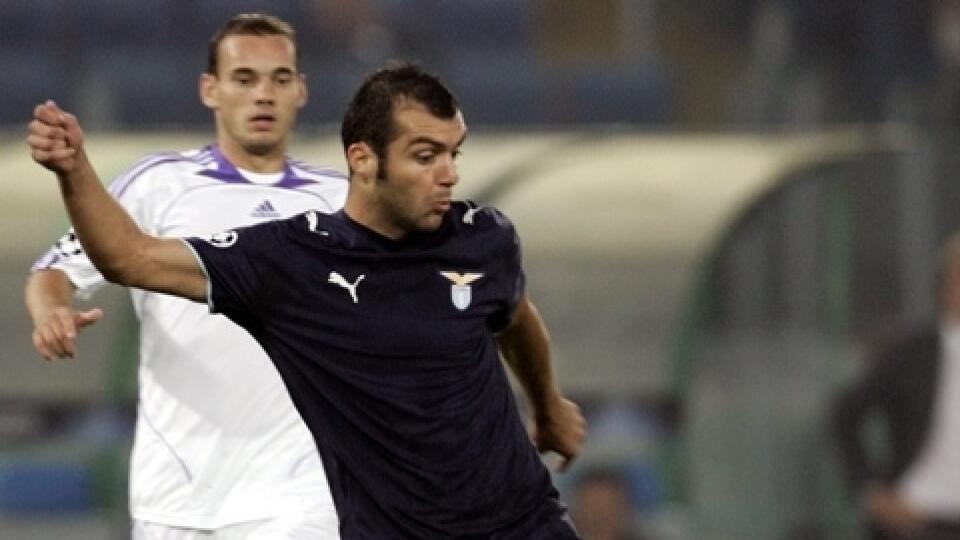 Najväčšou hviezdou Macedónska je Goran Pandev ( na snímke ešte v drese rímskeho Lazia).