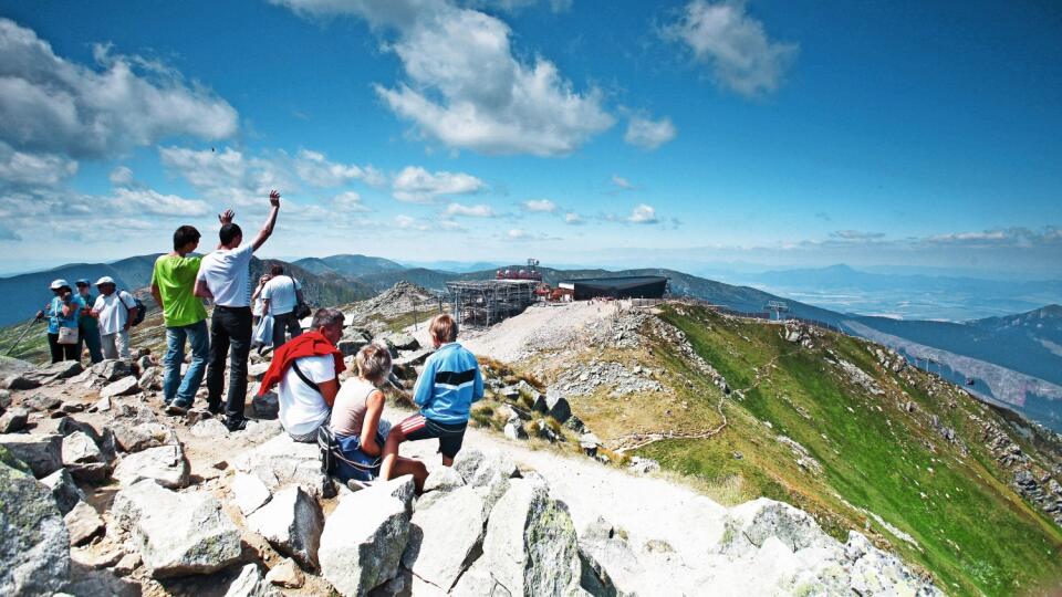 Slovenskú prírodu vyhľadáva mnoho turistov.