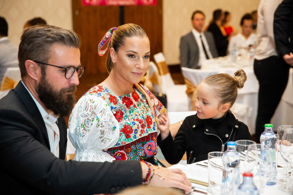 Spoločná večera ženských družstiev Slovenska a Brazílie pred zápasmi v tenise Fed Cupu v Bratislave. Na snímke Dominika Cibulková.
