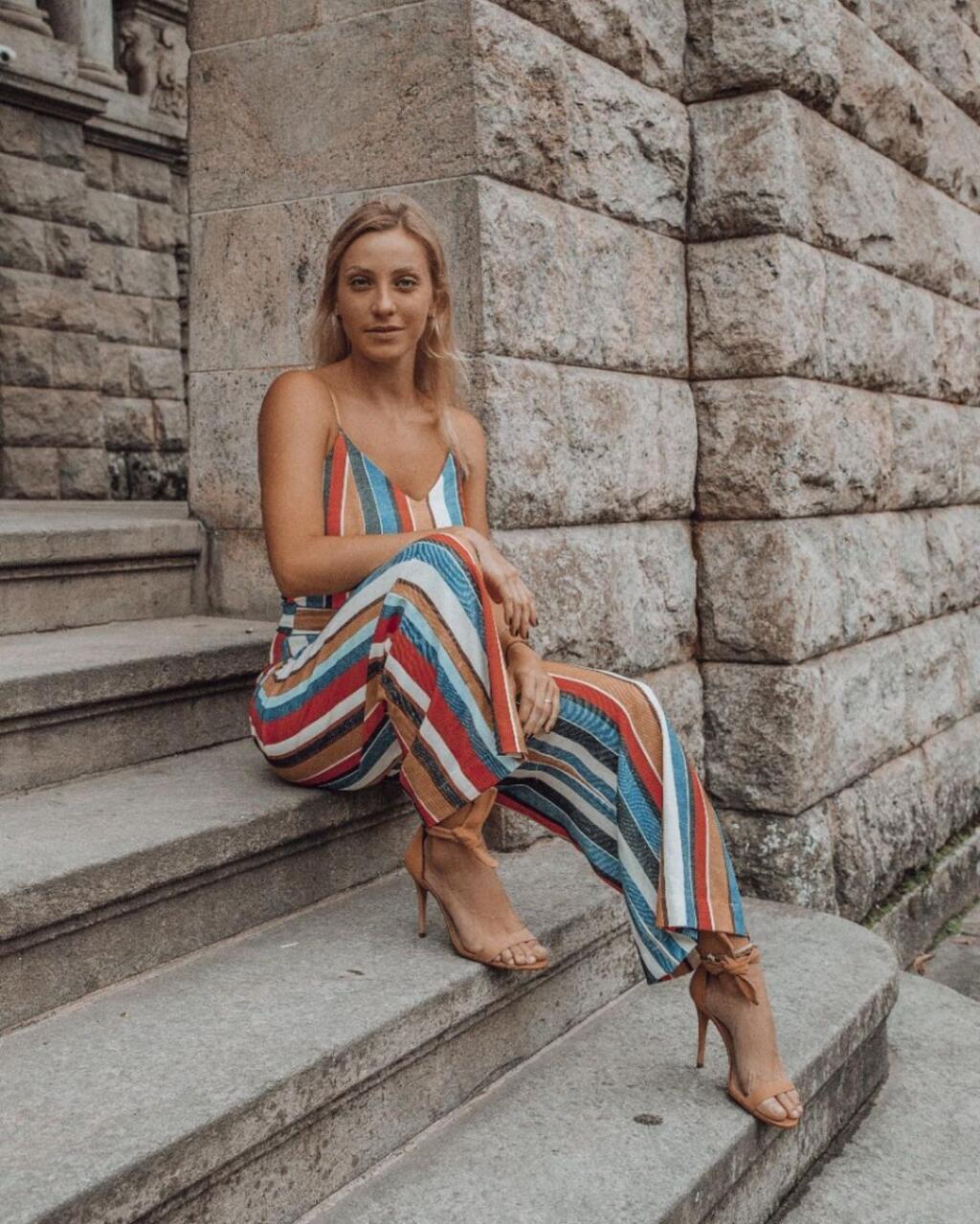 Žiadna rozhodkyňa sa nemôže pochváliť takou popularitou, Colombovú na instagrame sleduje 881-tisíc followerov, ktorých oči poteší aj takýmito zábermi.