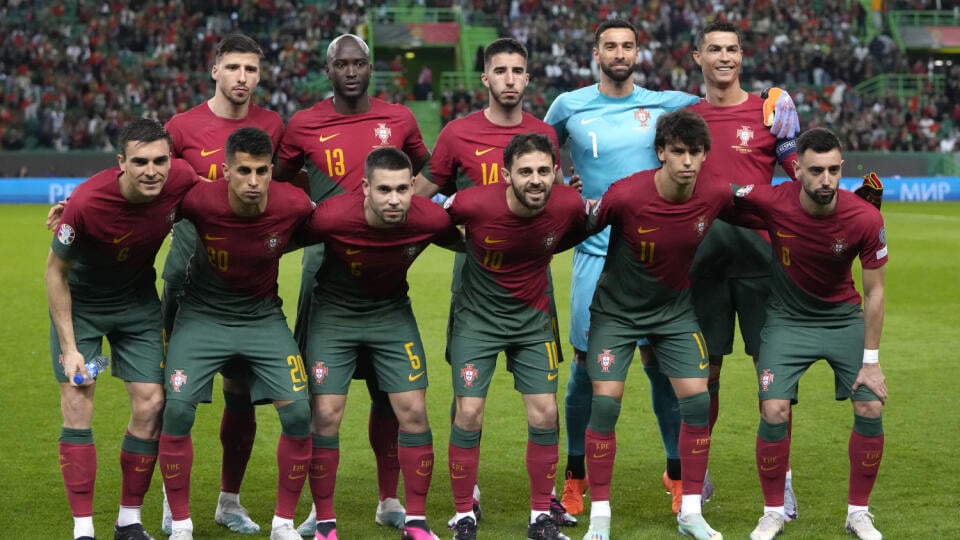 EBE 40 Lisabon - Na snímke hráči Portugalska pózujú pre skupinovú fotografiu pred zápasom J-skupiny kvalifikácie o postup na ME 2024 vo futbale Portugalsko - Lichtenštajnsko v Lisabone 23. marca 2023.