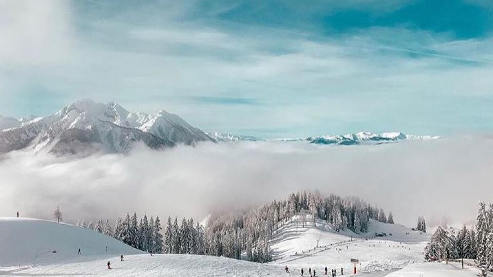 Slovensko sa vďaka snehovej Perinbabe premenilo na čarokrásnu krajinu.