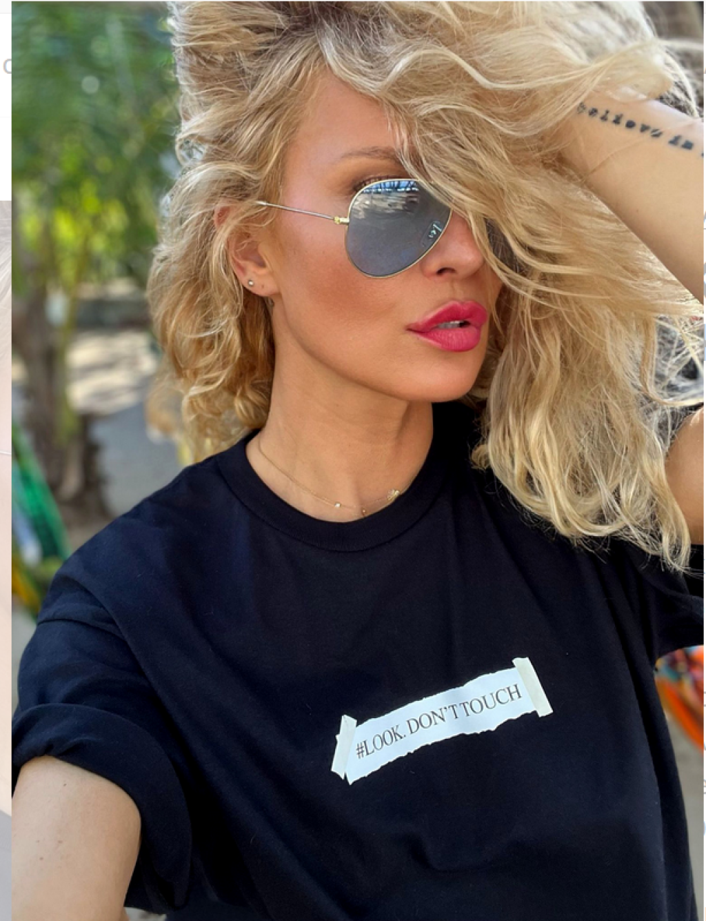 Simona Krainová jasne odkazuje - pozerať áno, ale nedotýkať sa.
