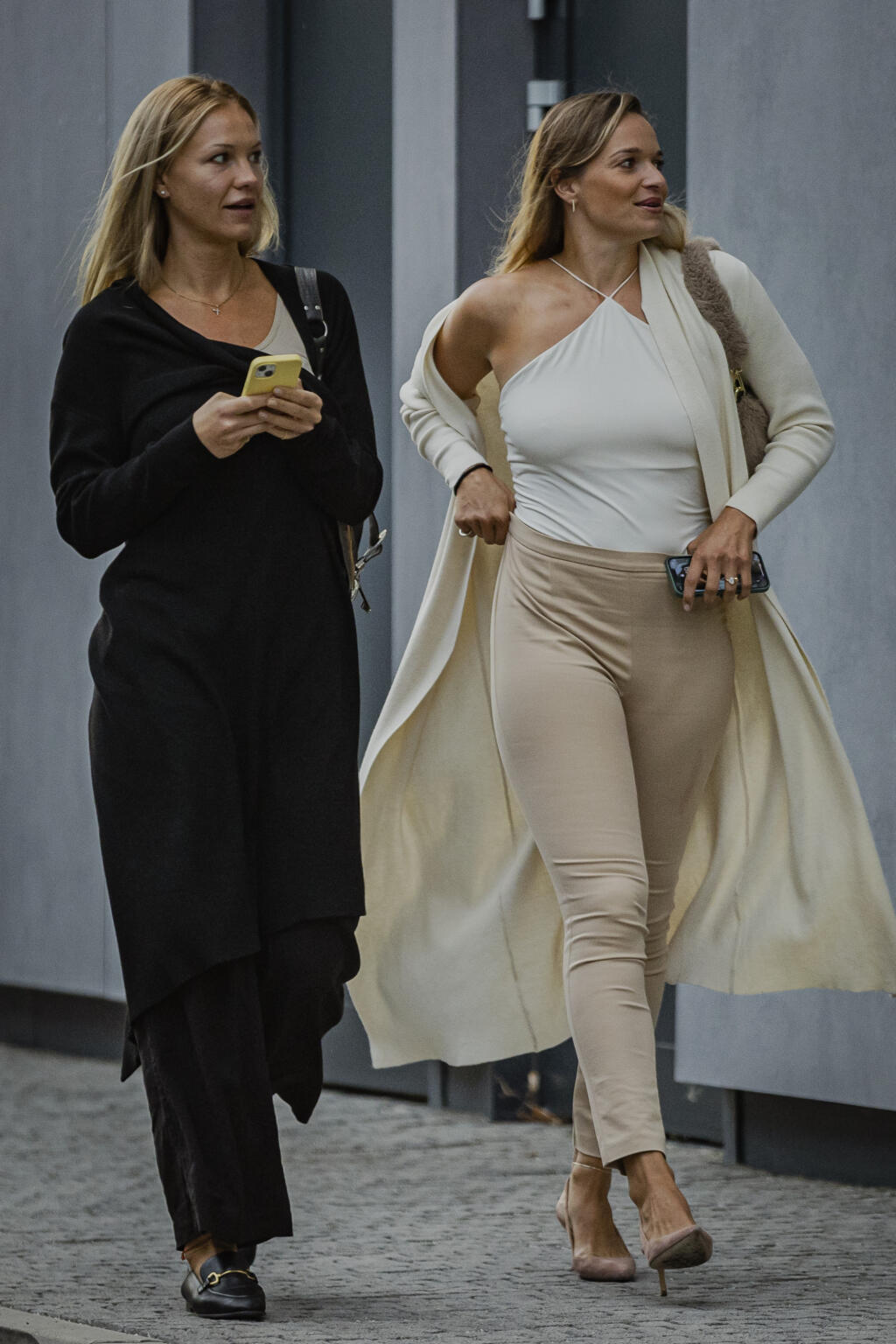 Na snímke Romana Tabák prichádza do VIP sektoru pred začiatkom odventého zápasu 2. predkola Ligy Majstrov UEFA medzi ŠK Slovan Bratislava a Ferencvárosi Torna Club.