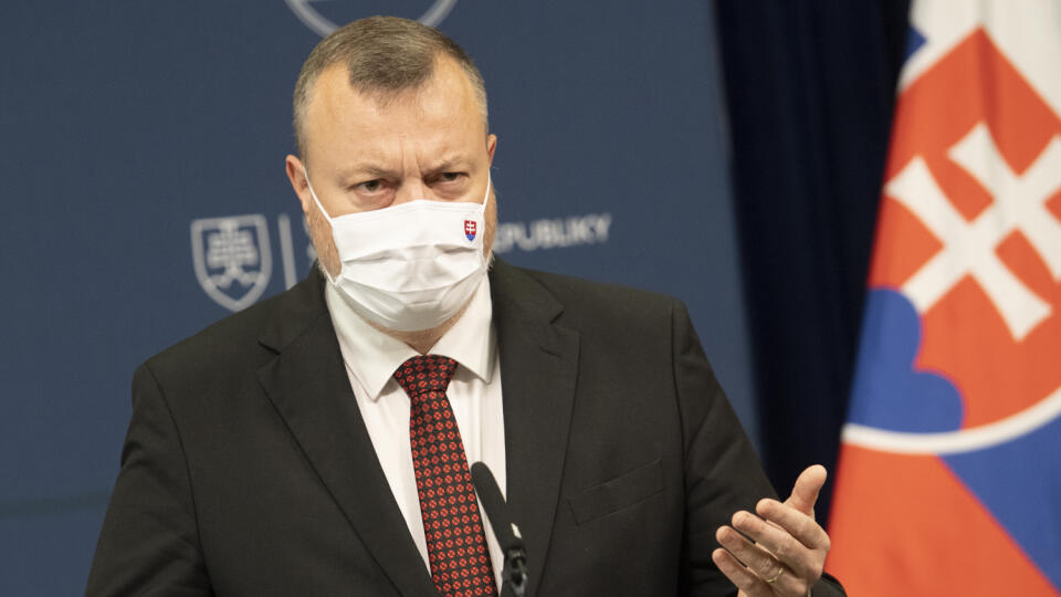 Na snímke minister práce, sociálnych vecí a rodiny Milan Krajniak (Sme rodina). FOTO TASR - Pavel Neubauer