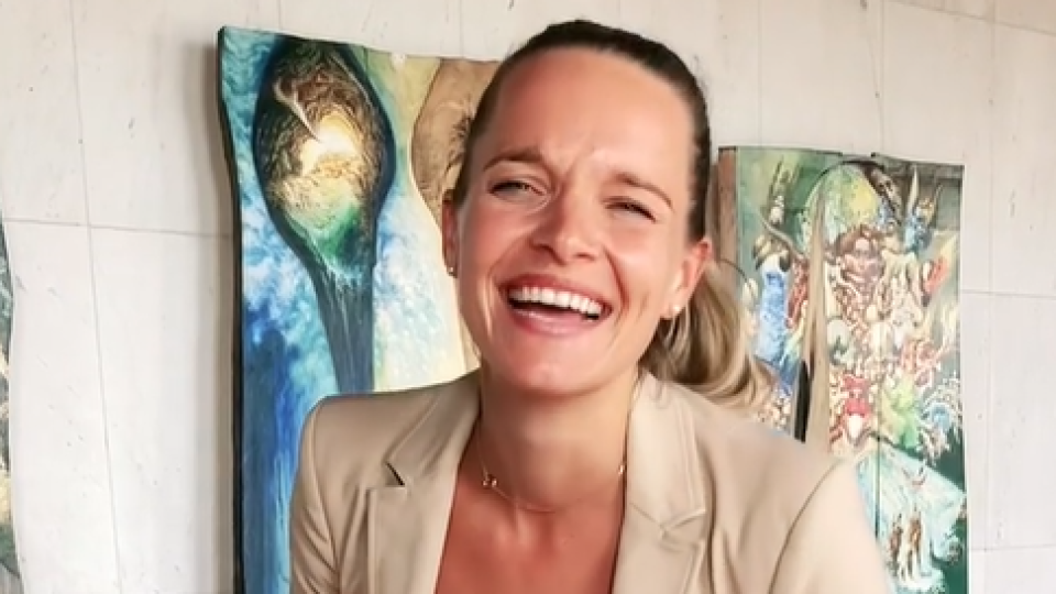 Poslankyňa Romana Tabák sa čoraz viac dostáva do povedomia občanov. Teraz si ju všimli humoristi, ktorý ju za jej počiny poriadne zvozili.
