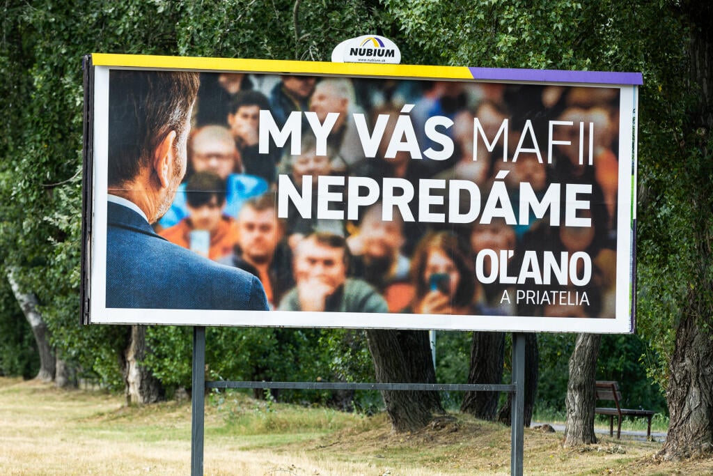 Billboard politickej strany OĽANO s Igorom Matovičom v Bratislave.