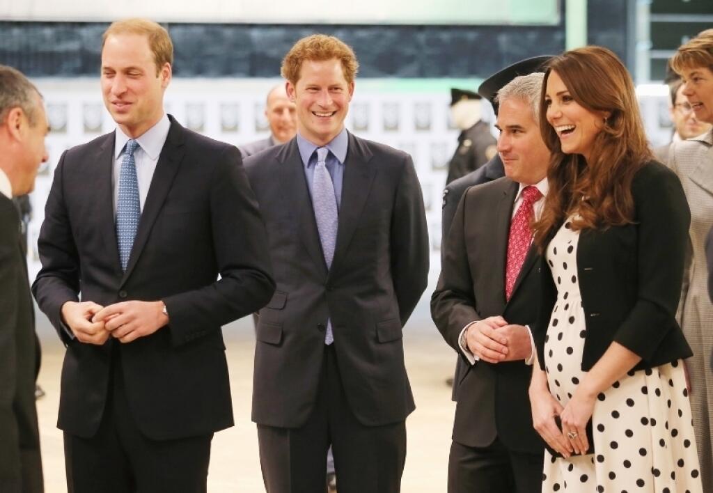 Nielen rodičia William a Kate sa tešia na bábätko. Nevie sa ho dočkať ani strýko Harry.