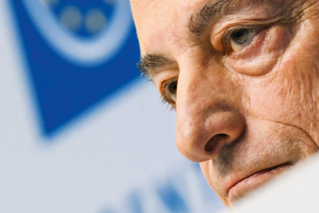 Mario Draghi, the president of the European Central Bank (ECB), speaks at a press conference in the bank's headquarters in Frankfurt am Main, Germany, 09 March 2017. The ECB continues to hold the base interest rate in the Eurozone at a record low of zero percent. Photo: Arne Dedert/dpa, Image: 325934049, License: Rights-managed, Restrictions: GERMANY OUT, Model Release: no, Credit line: Profimedia, AFP