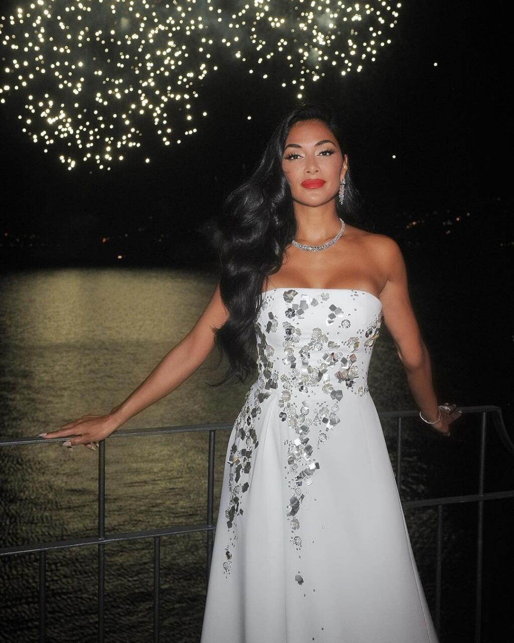 Nicole Scherzinger pred lockdownom v Británii, kde žije, najprv utiekla do USA a potom kade-tade do sveta. Počas najväčšej pandémie koronavírusu lietala azda viac než britské aerolinky a pendlovala medzi Karibikom, Portugalskom, USA, Mexikom a Gréckom.