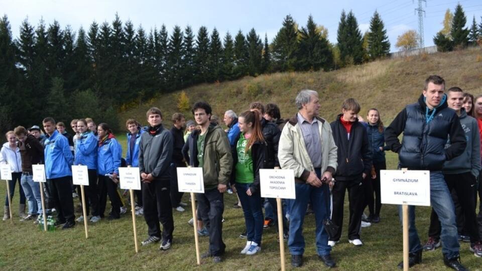 Na rozdiel od Grékov nie je kalokagatia už iba výsadou mužov, zapájajú sa do nej aj dievčatá.