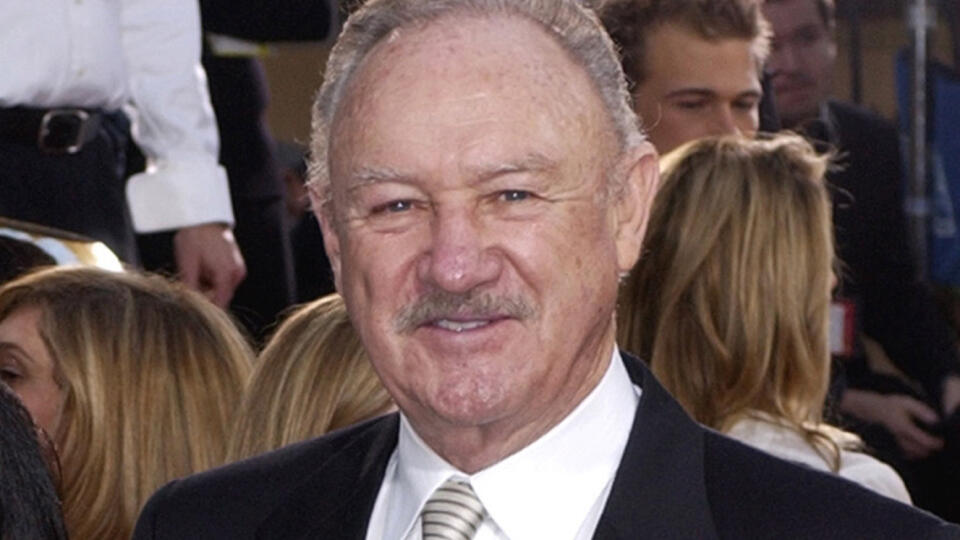 AZ15 archív Beverly Hills - Na archívnej snímke z 19. januára 2003 americký herec Gene Hackman na 60. ročníku udeľovania Zlatých glóbusov v Beverly Hills v Kalifornii. Hackman zomrel vo veku 95 rokov. Jeho telo, ako aj telo jeho manželky objavili v ich dome v meste Santa Fe v štáte Nové Mexiko. FOTO TASR/AP
FILE - This Jan. 19, 2003 file photo shows actor Gene Hackman at the 60th Annual Golden Globe Awards in Beverly Hills, Calif. (AP Photo/Mark J. Terrill, file)