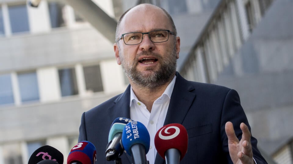 Podpredseda vlády a minister hospodárstva SR Richard Sulík počas brífingu s novinármi na tému Vyhlásenie súťaže o Cenu ministra hospodárstva SR - Inovatívny čin roka 2019 v Bratislave 27. júla 2020.