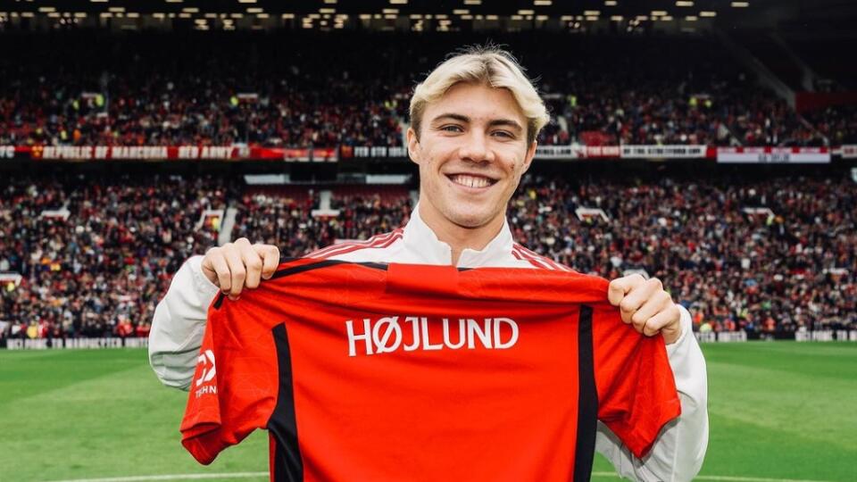 Rasmus Hojlund prestúpil do Manchestru United