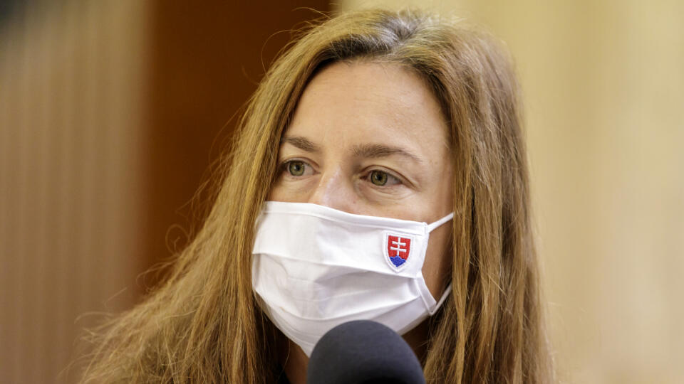 Na snímke ministerka kultúry SR Natália Milanová (OĽaNO) prichádza na 35. rokovanie vlády SR v Bratislave 14. októbra 2021. FOTO TASR - Dano Veselský
