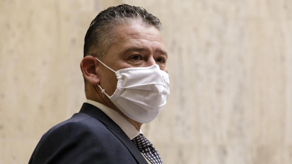 Na snímke minister vnútra SR Roman Mikulec (OĽaNO) prichádza na 35. rokovanie vlády SR v Bratislave 14. októbra 2021. FOTO TASR - Dano Veselský