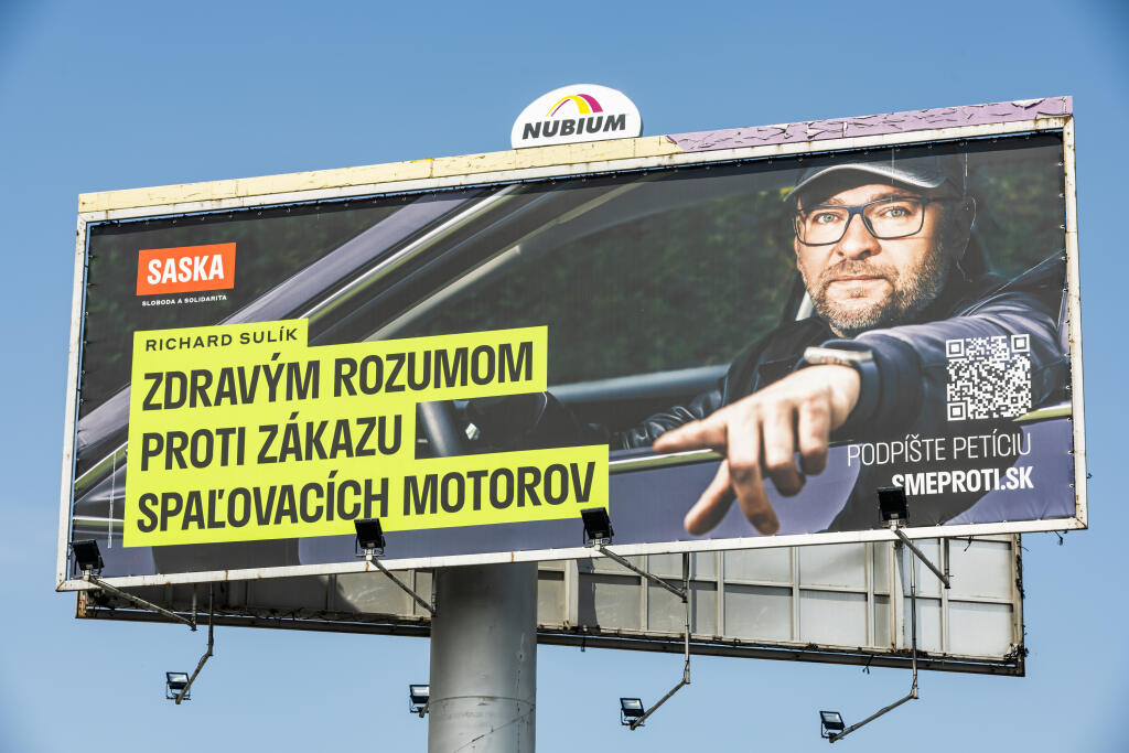 Billboard politickej strany SAS s Richardom Sulíkom v Bratislave.
