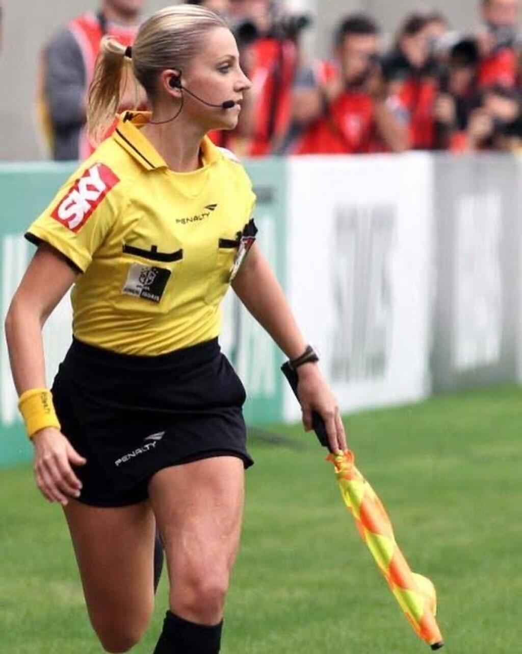 Colombová počas zápasov púta pozornosť svojou krásou.