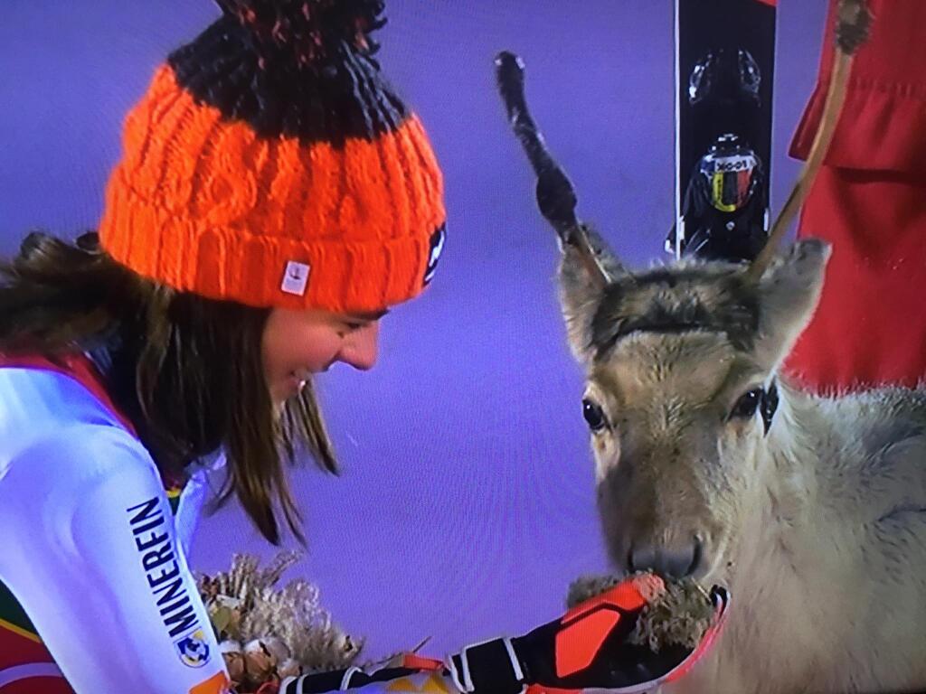 Vlhová získala vďaka víťazstvu v slalome v Levi ďalšieho soba do zbierky, pomenovala ho po priateľovi Michalovi. Už tradične svojho soba ako víťazka po pretekoch nakŕmila.