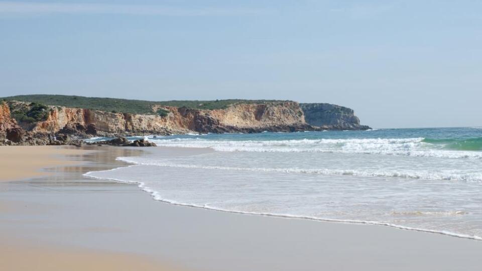 Navštívte pláže v portugalskom regióne Algarve.