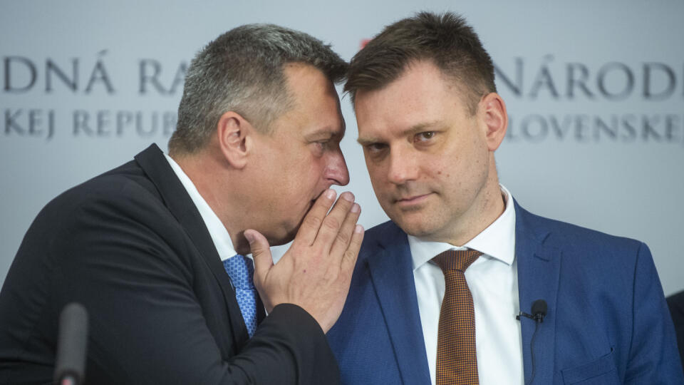 Podpredseda vlády a minister životného prostredia Tomáš Taraba a podpredseda Národnej rady a predseda SNS Andrej Danko.