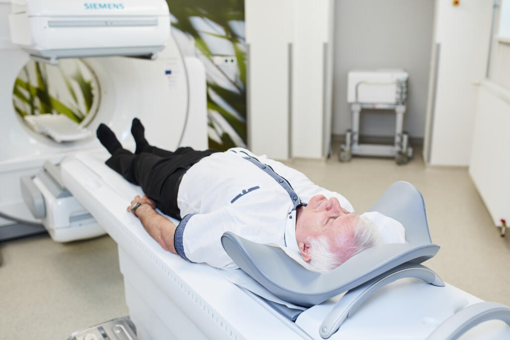 Nový prístroj bude podľa primárky nenahraditeľný pri diagnostike kostných metastáz, napríklad pri rakovine prostaty, prsníka a iných onkologických ochoreniach, pri diagnostike závažnej a niekedy až život ohrozujúcej embólie do pľúc ventilačno-perfúznou scintigrafiou.