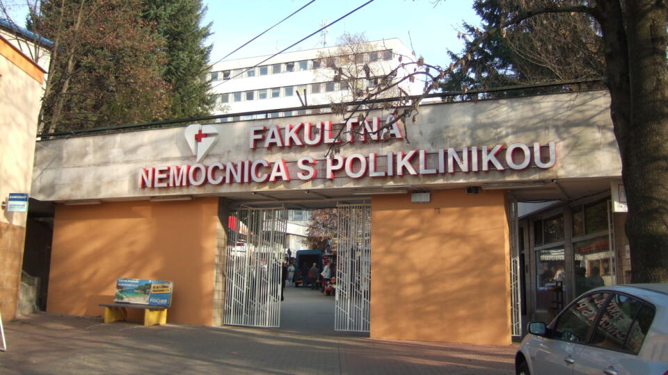 Fakultná nemocnica s poliklinikou v Žiline.