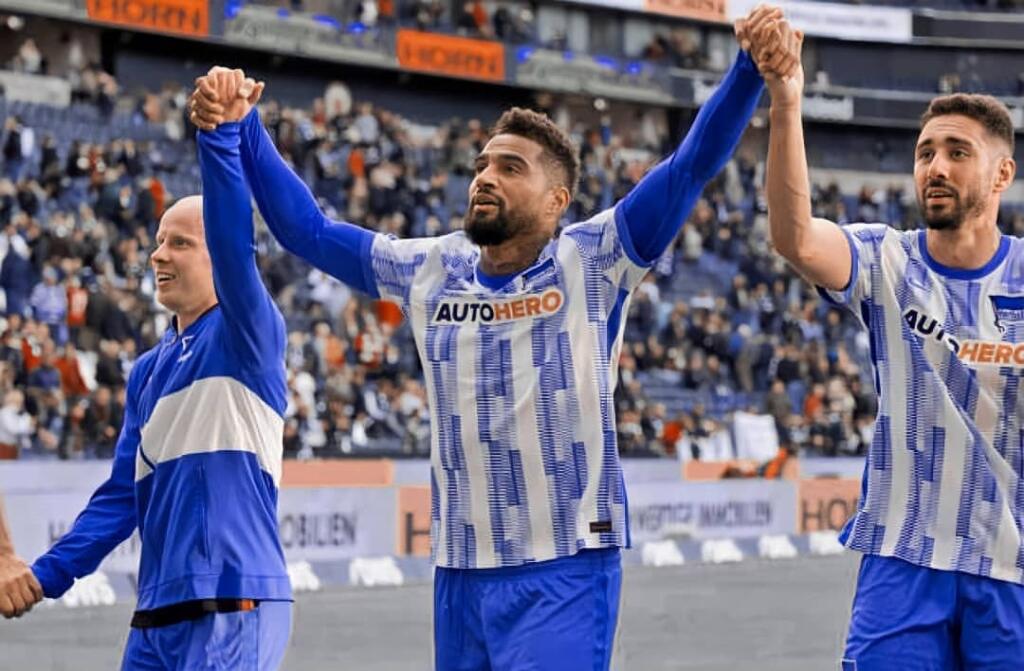 Kevin Prince Boateng pôsobí v Herthe Berlín.
