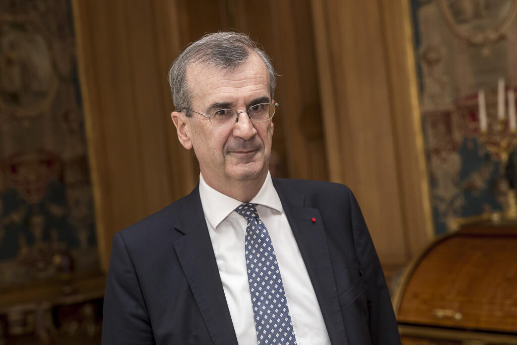 PARIS, FRANCE - MARCH 14:  (FRANCE OUT) Governor of the Banque de France, the French central bank, Francois Villeroy de Galhau (L) attends a press conference of the 2015 full year results on March 14, 2016 in Paris, France. The Bank of France reported that its net profits increased in 2015 thanks to an expansion of its balance sheet which offset low interest rates.  (Photo by Vincent Isore/IP3/Getty Images)