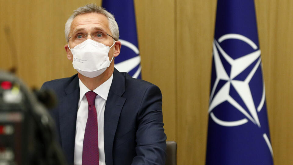 JB 32 Brusel - Generálny tajomník NATO Jens Stoltenberg počas videokonferencie Severoatlantickej rady (NAC) na úrovni ministrov zahraničných vecí a obrany v Bruseli 1. júna 2021. FOTO TASR/AP
NATO Secretary General Jens Stoltenberg chairs on on-line meeting of NATO Foreign Ministers at NATO headquarters in Brussels, Tuesday, June 1, 2021. (Johanna Geron, Pool via AP)
