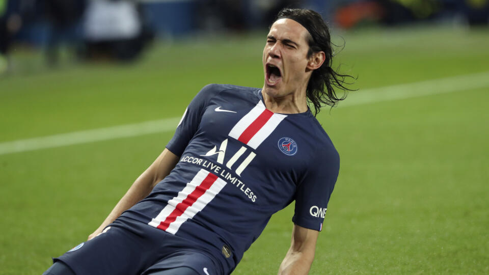 Aj o Edinsona Cavaniho bude v lete záujem.