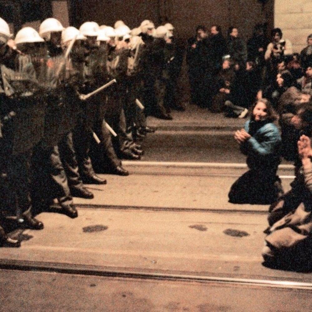 17. november 1989: Udalosť, ktorá zmenila politické i ekonomické zriadenie v bývalom Československu.