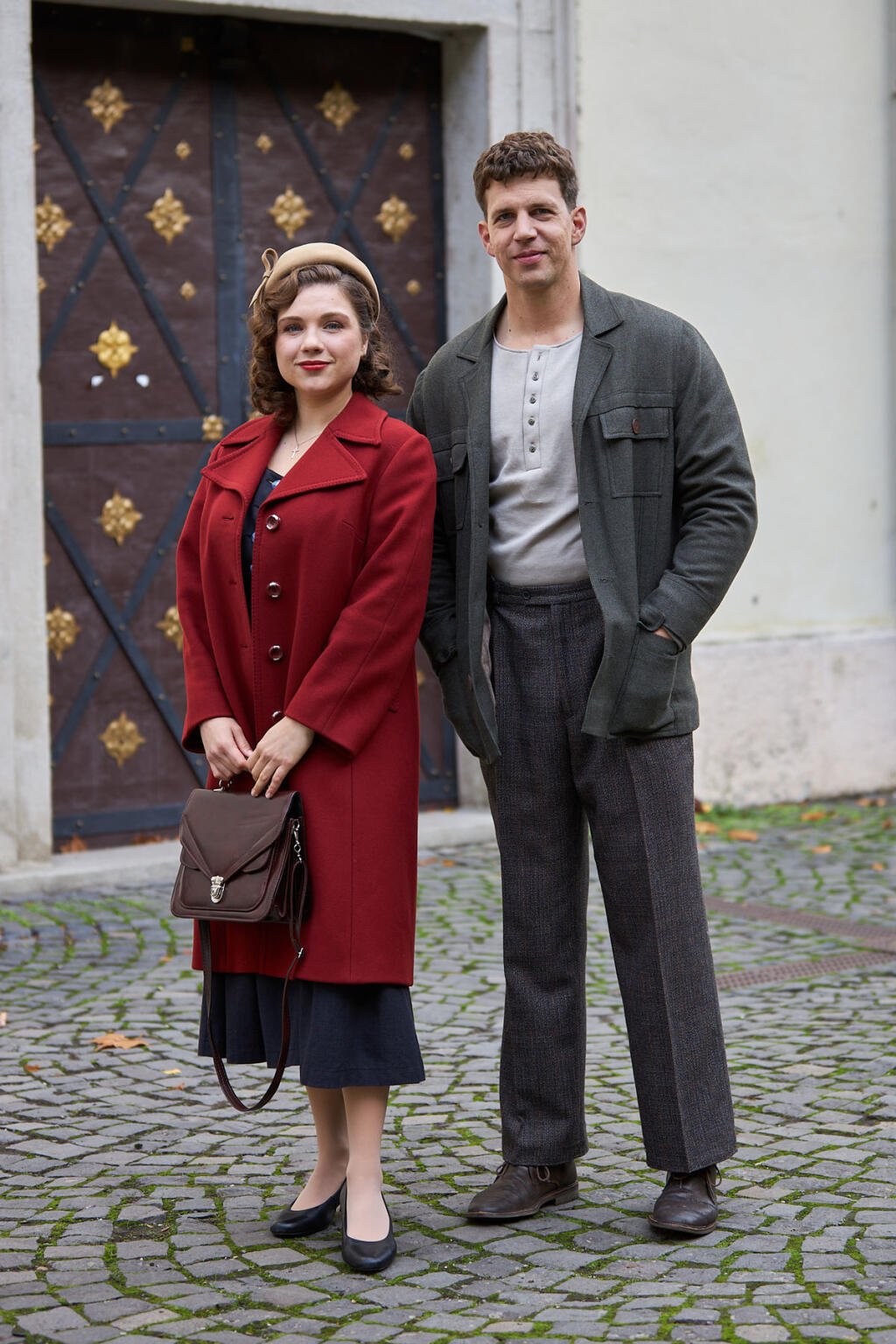 Peter Pecha a Lesana Krausková v seriáli Dunaj, k vašim službám.