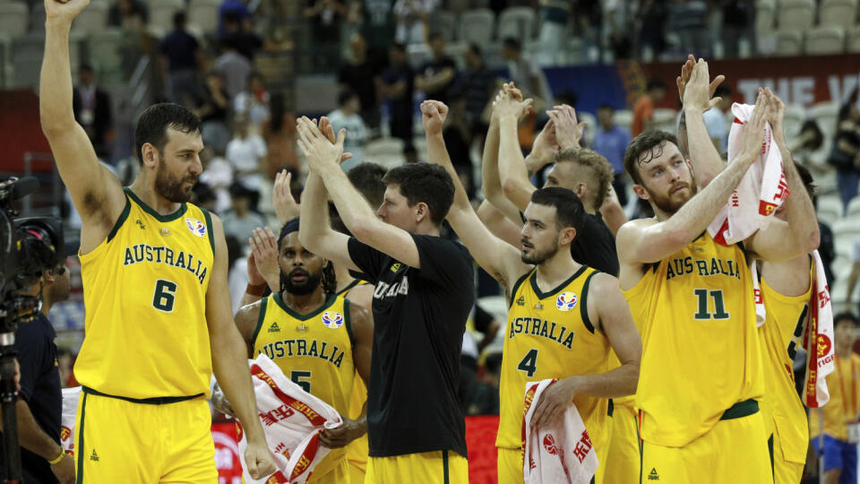 Posledným semifinalistom sa stali Austrálčania, ktorí po víťazstve 82:70 ukončili prekvapujúce ťaženie Čechov.