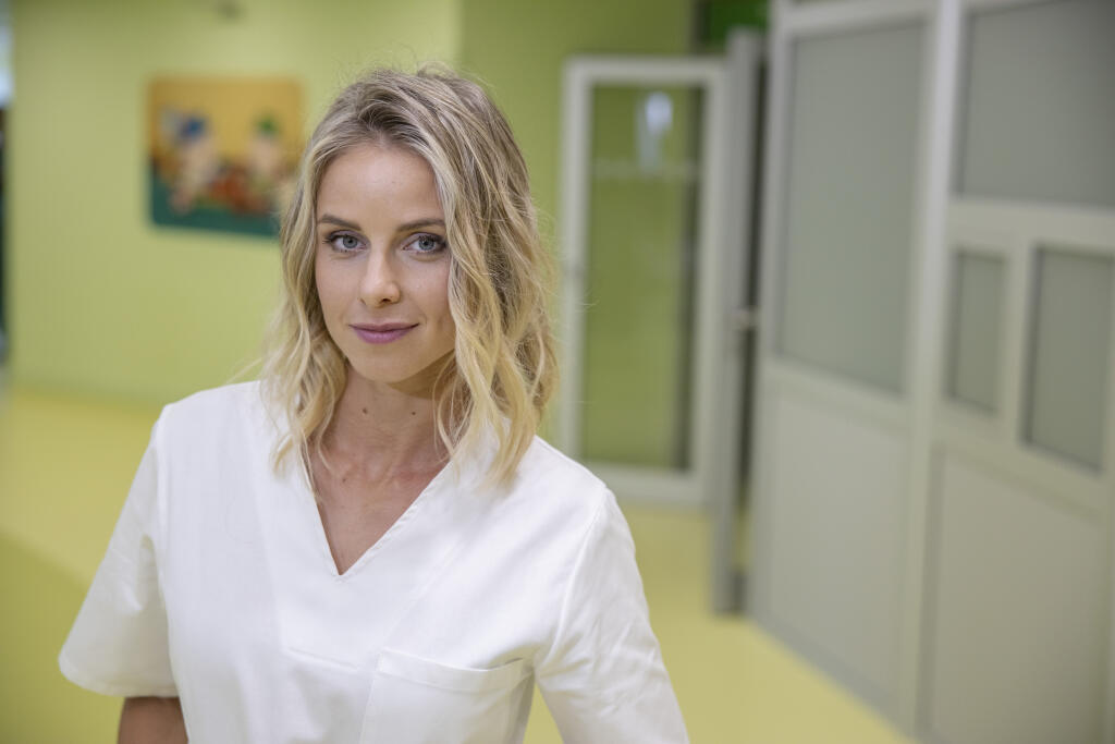 Nela Pocisková si v Pánovi profesorovi zahrá lekárku Janu.