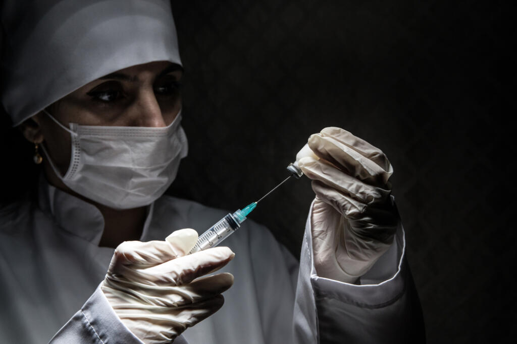 Health,Medical,Concept.,Serious,Female,Doctor,In,Medical,Mask,Holding