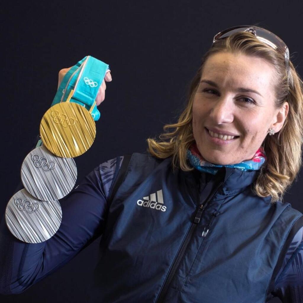 Anastasia Kuzminová má za sebou úžasný rok. Za jednu zlatú a dve strieborné medaily z Olympijských hier v Pchjongčchangu 2018 zinkasovala na odmenách 136-tisíc eur.
