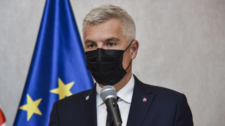 Na snímke minister zahraničných vecí a európskych záležitostí SR Ivan Korčok počas vyhlásenia po skončení spoločného rokovania s gréckym ministrom zahraničných vecí Nikosom Dendiasom 8. októbra 2020 v Bratislave. FOTO TASR - Pavol Zachar